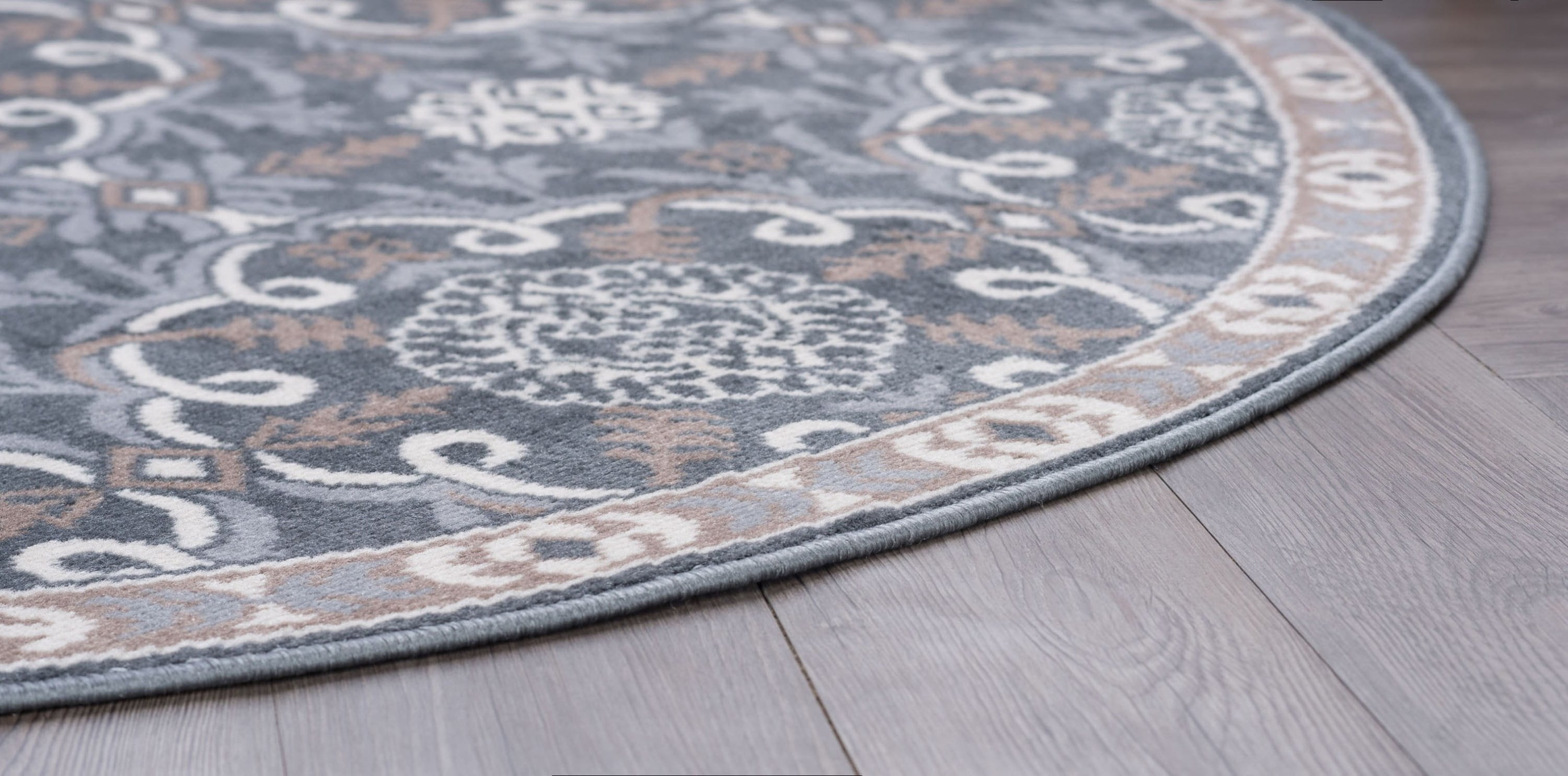 Hampton Traditional 8' Round Gray and Beige Polypropylene Indoor Area Rug