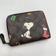 thumbnail image 1 of Coach CE704 CE708 Cartera Corta Para Mujer Snoopy 704 708, 1 of 4