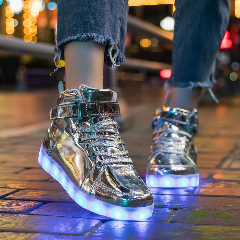 nationalisme stem Leidingen VNANV Unisex LED Light up Shoes High Top Sneakers Flashing Shoes for Women  and Men Teens with USB Rechargeable Glowing Luminous Shoes Silver -  Walmart.com