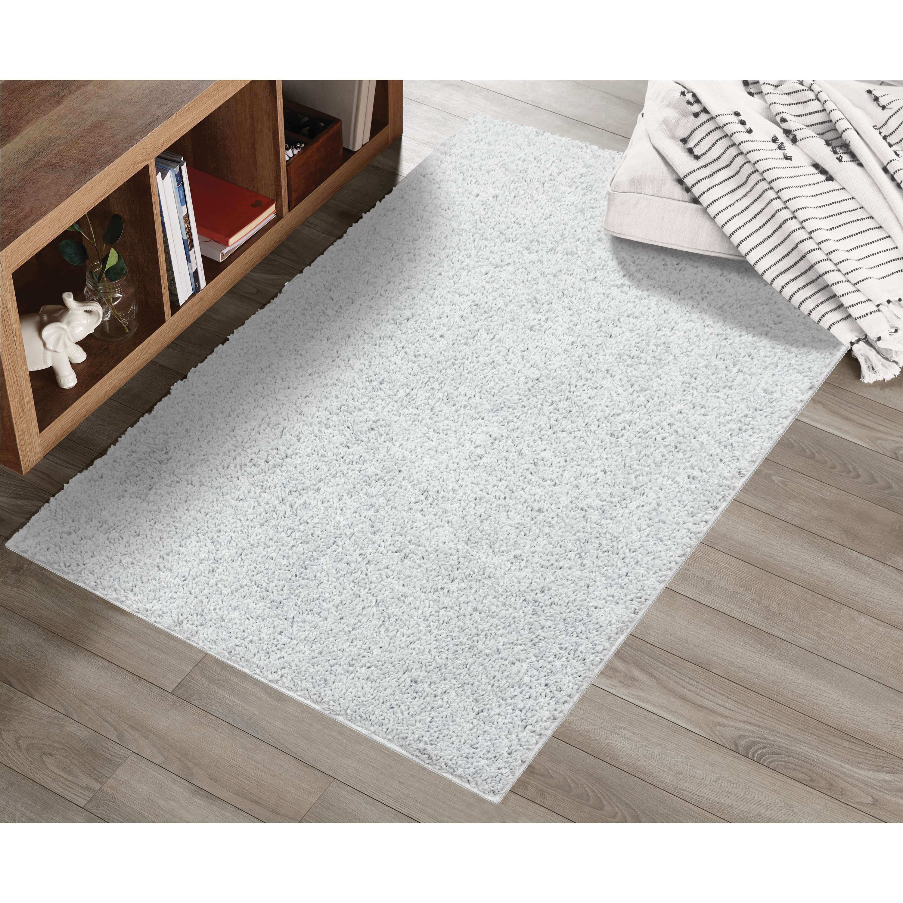Mainstays Traditional Solid Silver Youth Shag Indoor Area Rug, 3' x 4'8"