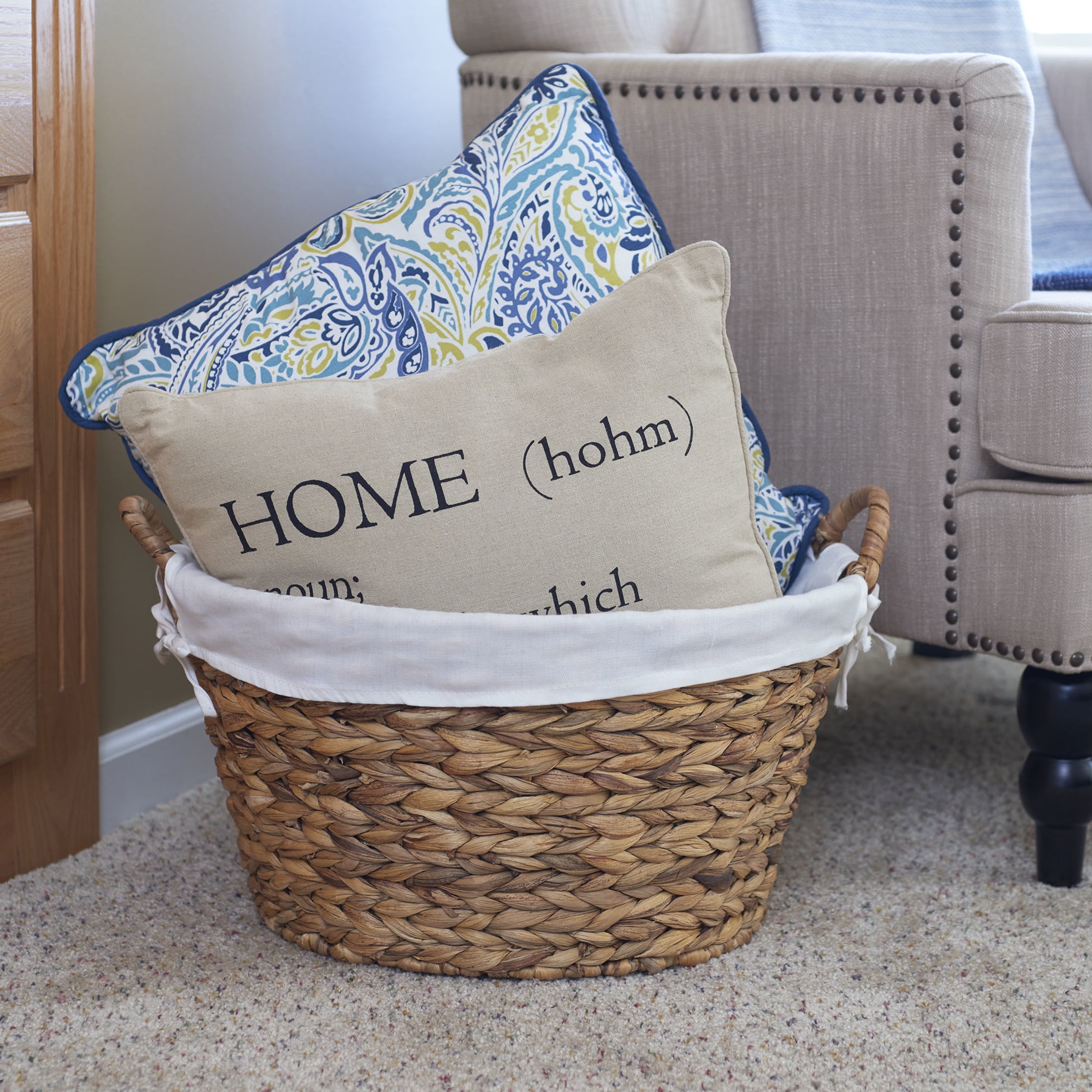 Household Essentials Round Wicker Laundry Basket with Handles, Whimsical Water Hyacinth Basket, Supportive Metal Frame, Removable Polyester Liner, Handwoven, Well-Structured and Versatile, Natural