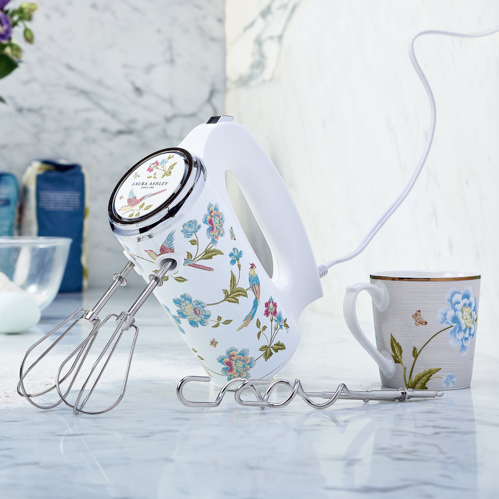 VQ - Laura Ashley 5-Speed 300-Watt Hand Mixer - Elveden White