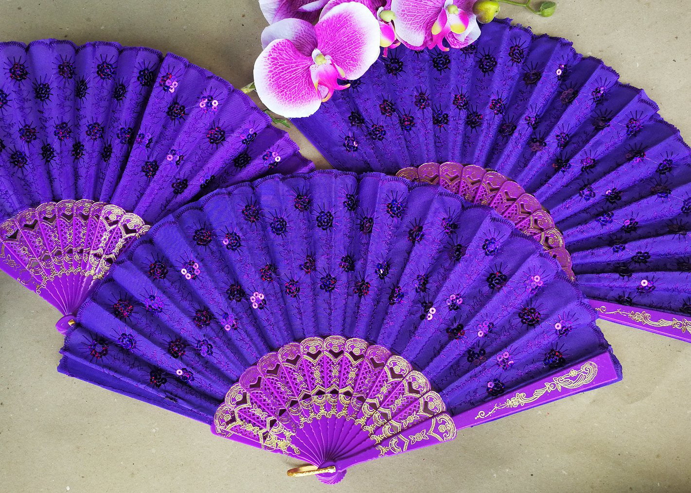 Foldable Peacock Pattern Flower Sequin Fabric Hand Fan Decorative Fashionable 