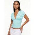thumbnail image 3 of Top corto liso de verano para mujer, sin mangas, con escote en V profundo, corte ajustado, ideal para fiestas y playa., 3 of 8