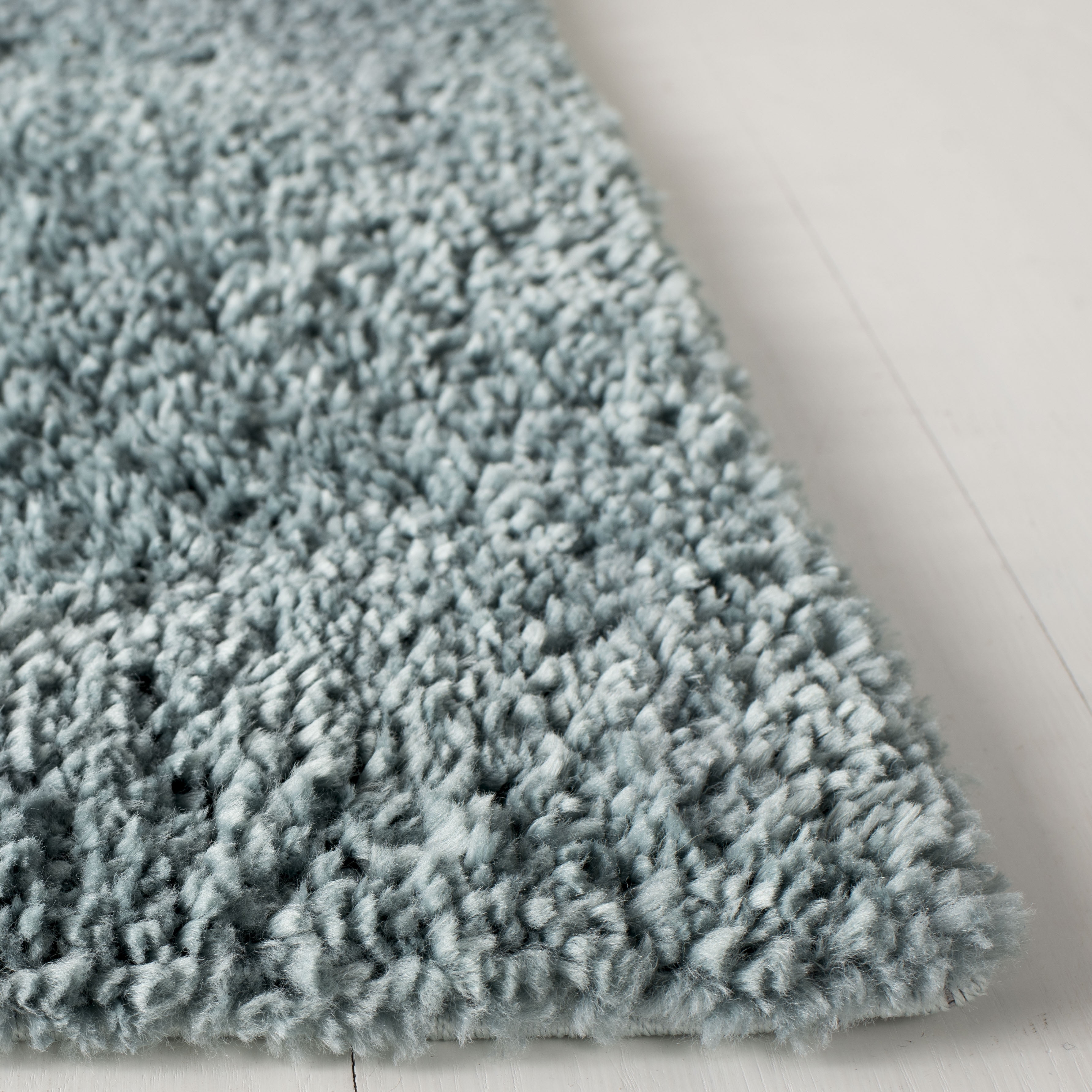 SAFAVIEH August Carlene Solid Plush Shag Area Rug, Aqua, 6' x 9' - Modern Design, Aqua, Non-Shedding & Easy Cleaning, Ultra Plush Thick Pile, Ideal for Living Room, Bedroom