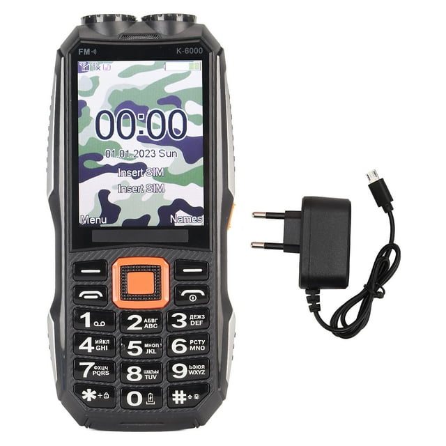 2g cell phone unlocked dual sim large 2.8in hd screen 6800mah large buttons cell phone for seniors 100‑240v black eu plug teléfono sencillo negro con pantalla HD de 2.8in en vista frontal; marco de aleación, teclas numéricas grandes y tecla de navegación naranja, parrilla de altavoz sobre la pantalla, cámara, puerto micro USB y cargador EU incluido a la derecha; soporta doble SIM, botón SOS de un toque, altavoz estéreo de alto volumen y batería 6800mAh, ideal para llamadas básicas y uso por adultos mayores; también adecuado para viajes por su larga autonomía.