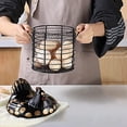 thumbnail image 1 of Rangement Alimentaire Panier à Œufs Design Coloré Couvercle en Céramique en Forme de Poule Panier Rond Poignée Inférieure Panier de Rangement en Métal avec Couvercle en Céramique Style Fermier, 1 of 8