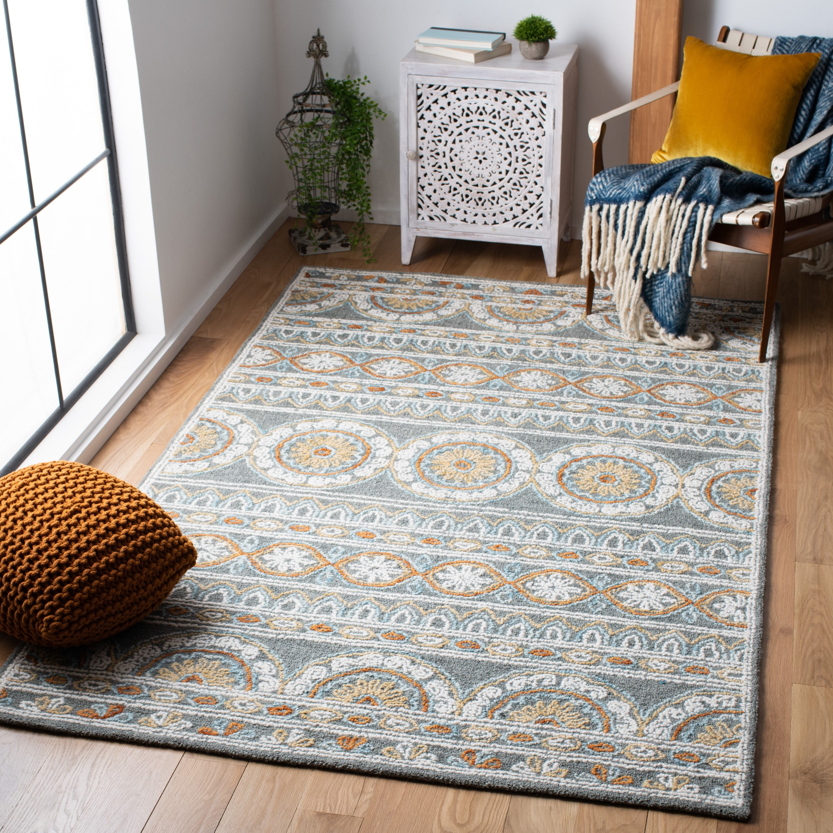 Safavieh  Handmade Blossom Hajrie Wool Rug 4'  x  6' 4' x 6' Indoor,Handmade Bedroom,Living Room,Dining Room Rectangle