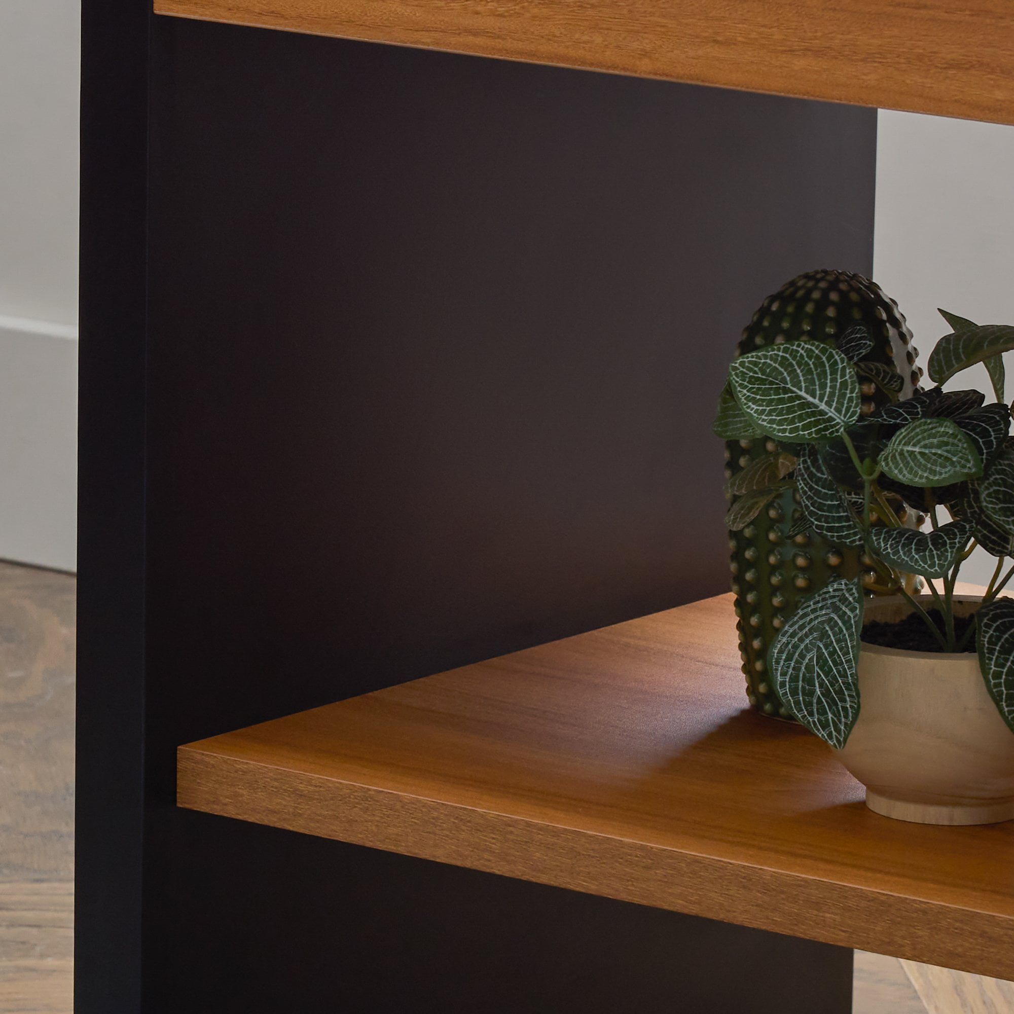 Mayview Gatsby Rounded Living Room Corner with USB End Table, Black & Oak