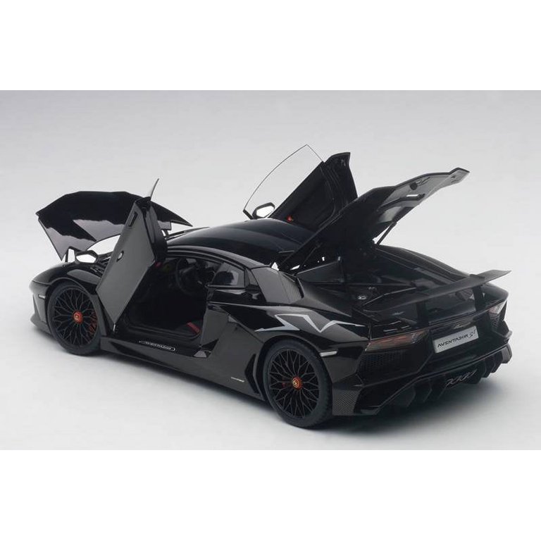 Lamborghini Aventador LP750-4 SV Nero Aldebaran/ Gloss Black 1/18