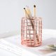 thumbnail image 4 of Soporte de lápiz, maceta de pluma de hierro redonda de oro rosa, soporte de cepillo de maquillaje, maceta de metal adecuada para el consumo de la oficina y el hogar oso de fresa  Hogar, 4 of 6