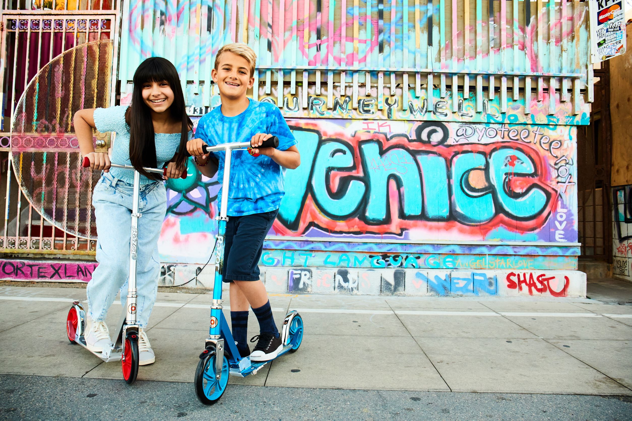 Razor A5 Lux Kick Scooter - Blue, Large 8" Wheels, Foldable, Lightweight for Child, Teen, and Adult