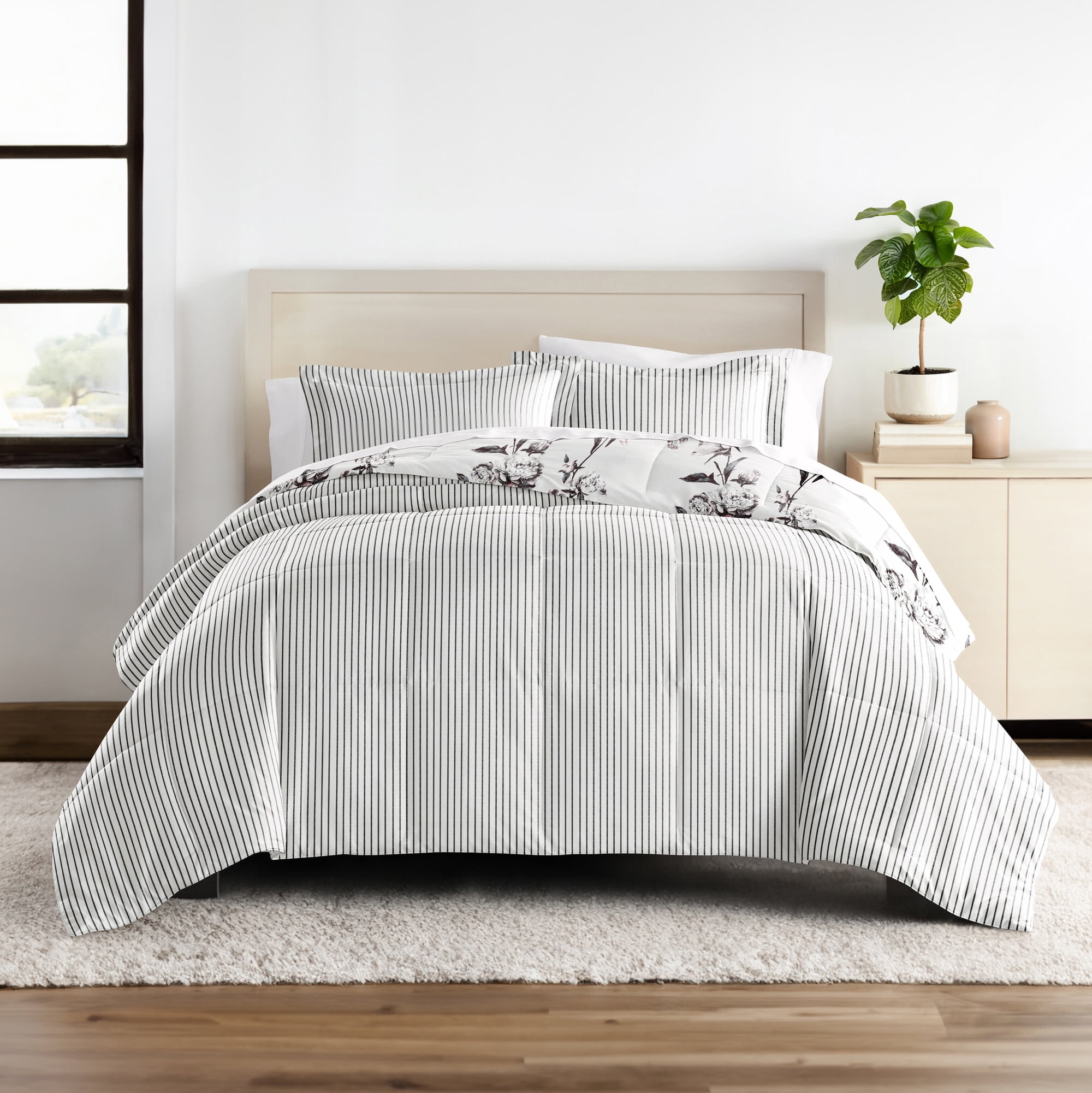All Season Ultra Soft Comforter Set Lightweight Bedding in Vintage Magnolia Floral Stripe for King/Cal King by Comfort Canopy