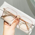 thumbnail image 2 of Gafas de sol Vintage con gradiente para hombre y mujer, lentes de sol Retro cuadradas con montura grande, UV400 para viajes al aire libre, 2 of 4