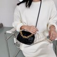 thumbnail image 4 of Bolso cruzado con patrón de piedras Retro para mujer bandolera de Ehuebsd piel sintética suave plisada bolso de mano con cadena gruesa 2021, 4 of 9