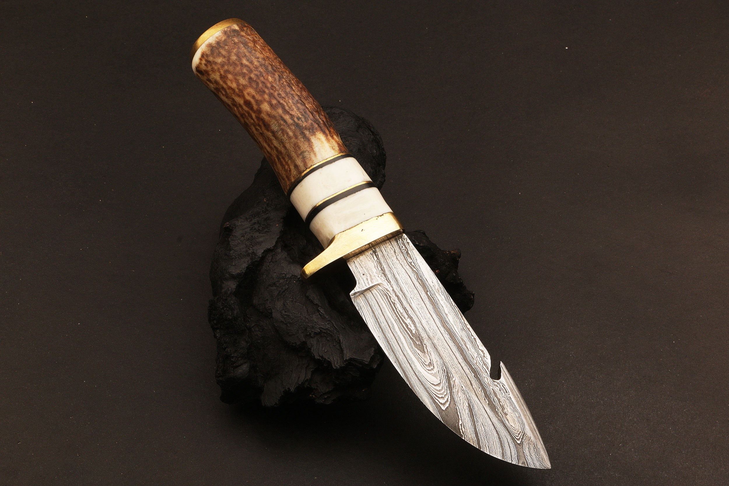 SANZ 7" Red Hunting Knife Damascus Steel Blade Camping Knife with Stag Handle & Leather Sheath Pocket Knife for Hunting, Outdoor uses & Camping