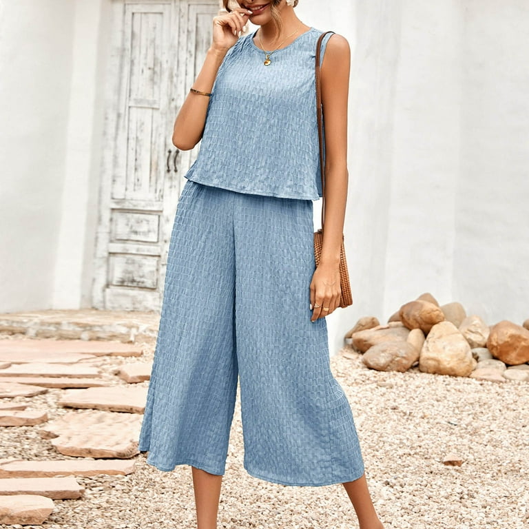 Crop top with best sale capris