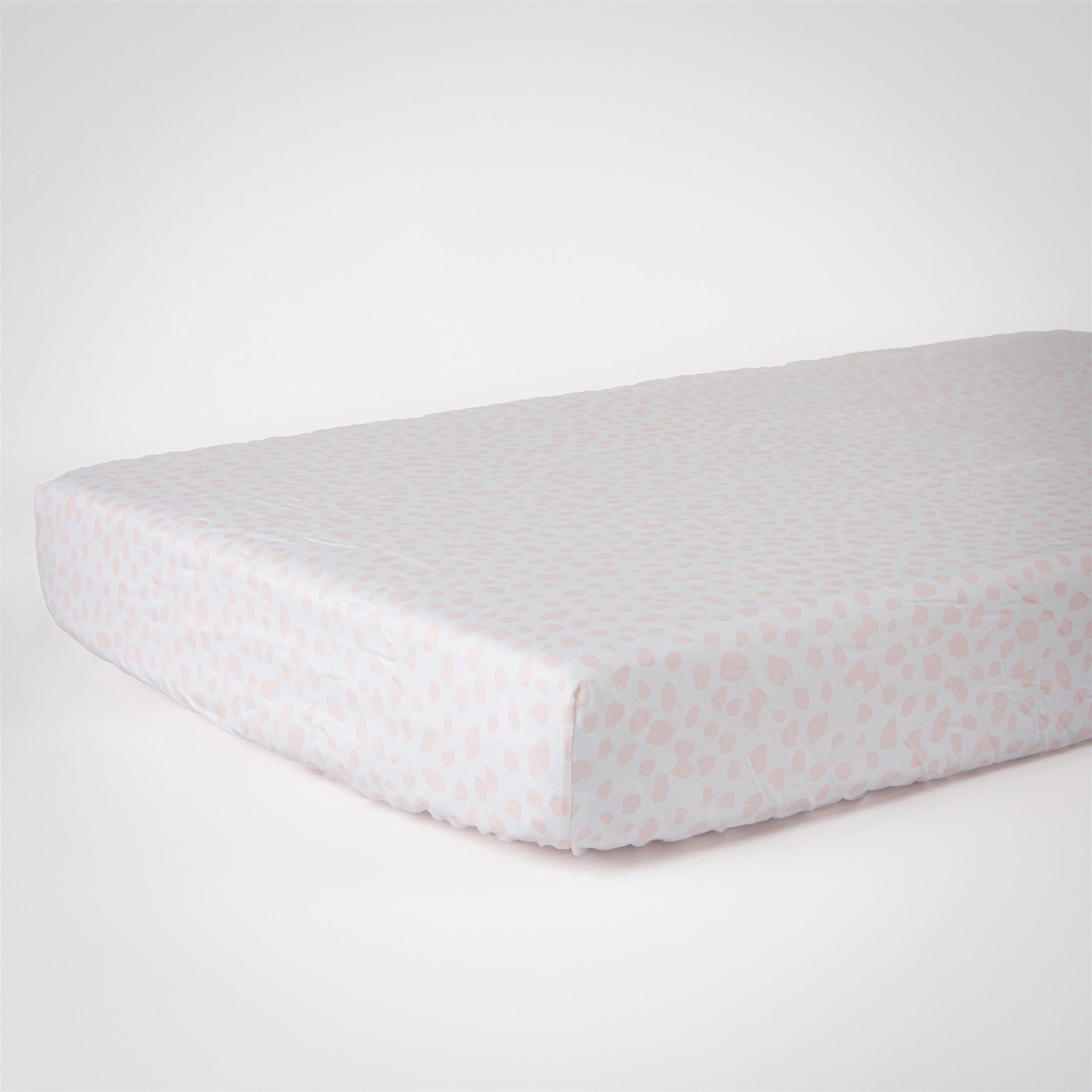 Rizzy Home 28" X 52" Pink Dots Cotton Cribsheet