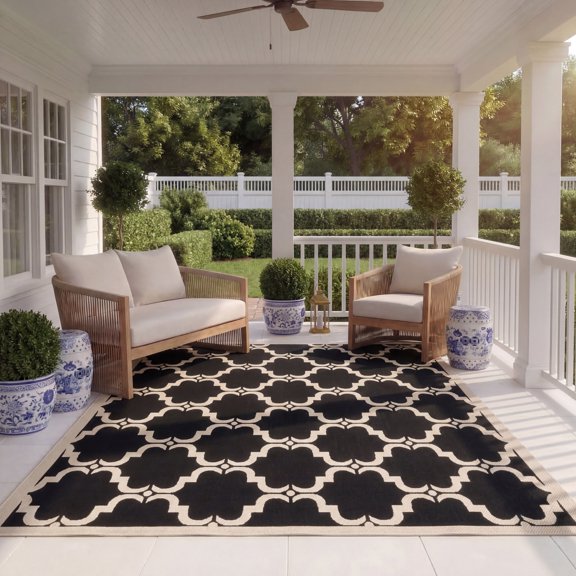Safavieh Courtyard Estelle Geometric Indoor/Outdoor Area Rug, Black/Beige, 5'3" x 7'7"