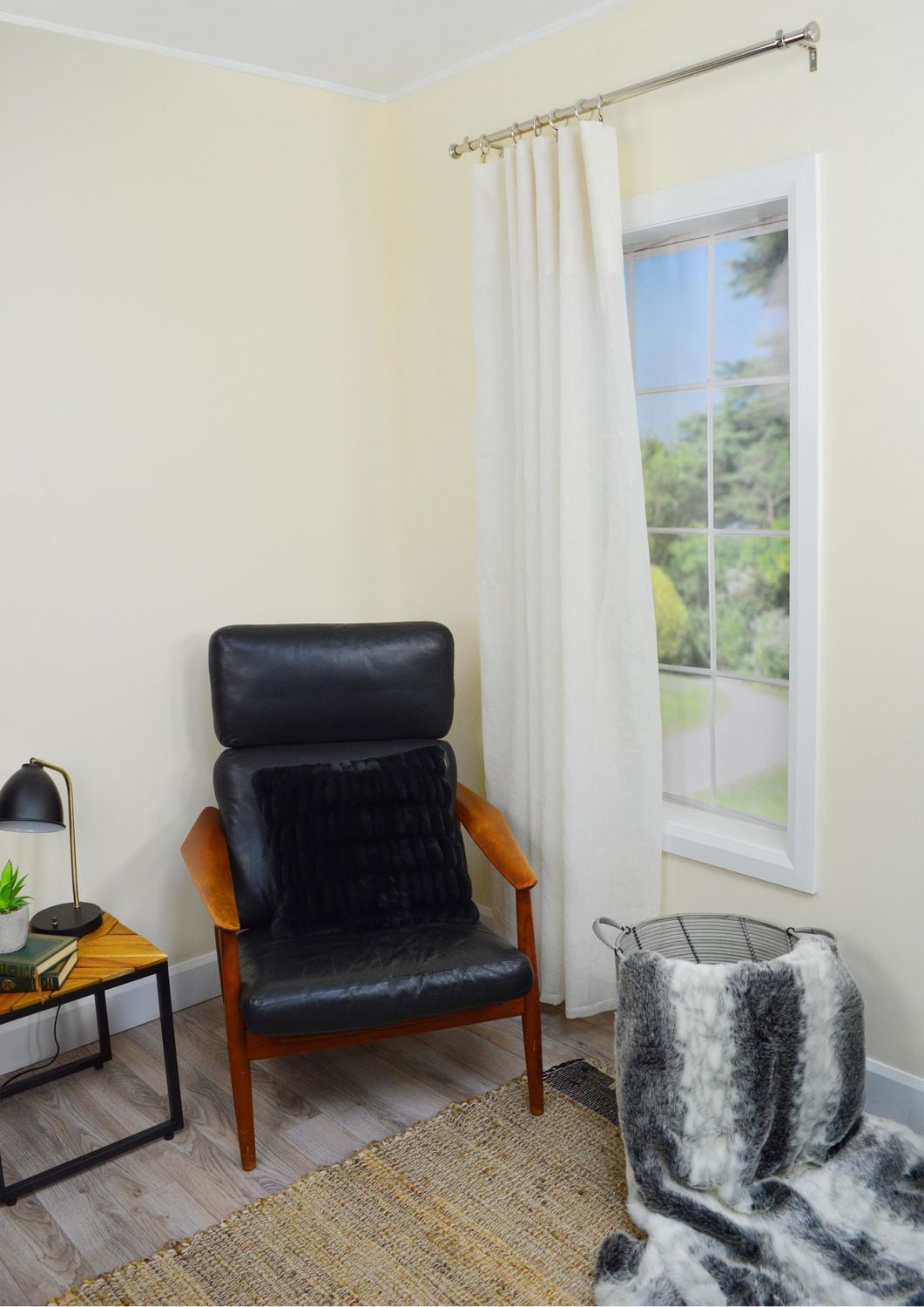 Versailles' Adjustable Corona Rod Set 72in - 144in