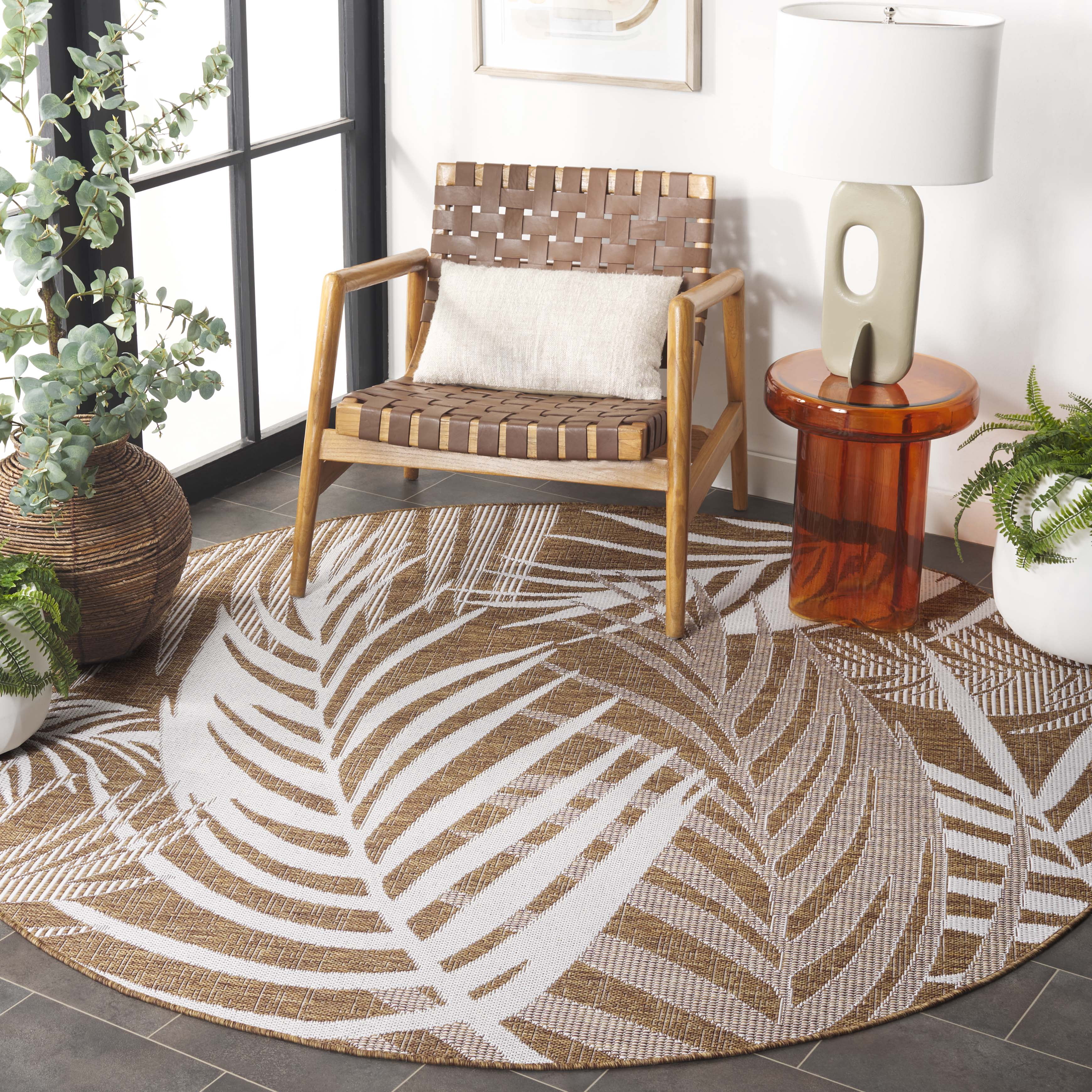 SAFAVIEH Beach House Kaeden Botanical Indoor/Outdoor Area Rug, Brown/Ivory, 6'7" x 6'7" Round