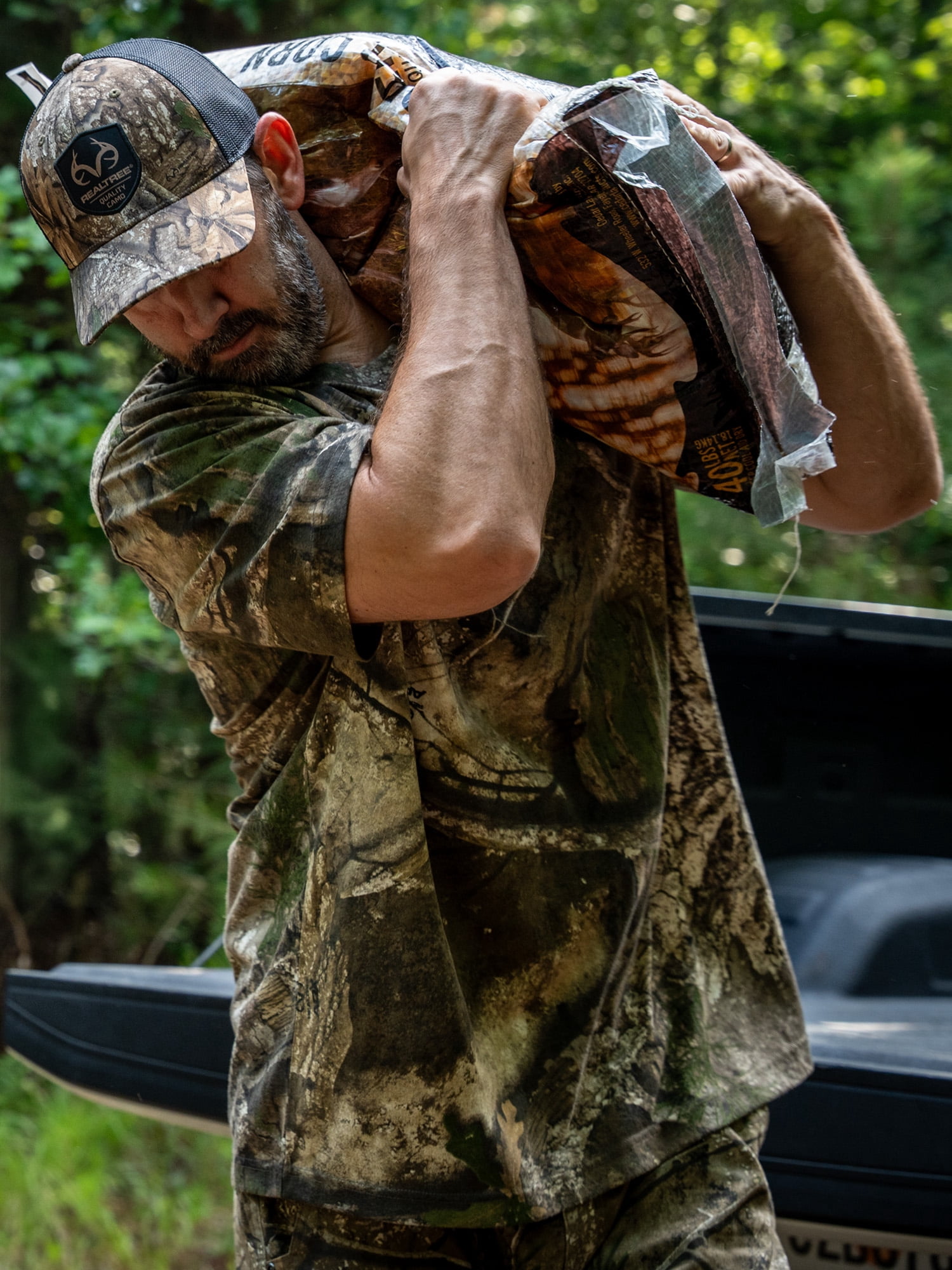 Realtree Men's Short Sleeve Scent Control Hunting Camouflage T-Shirt, size S-3XL