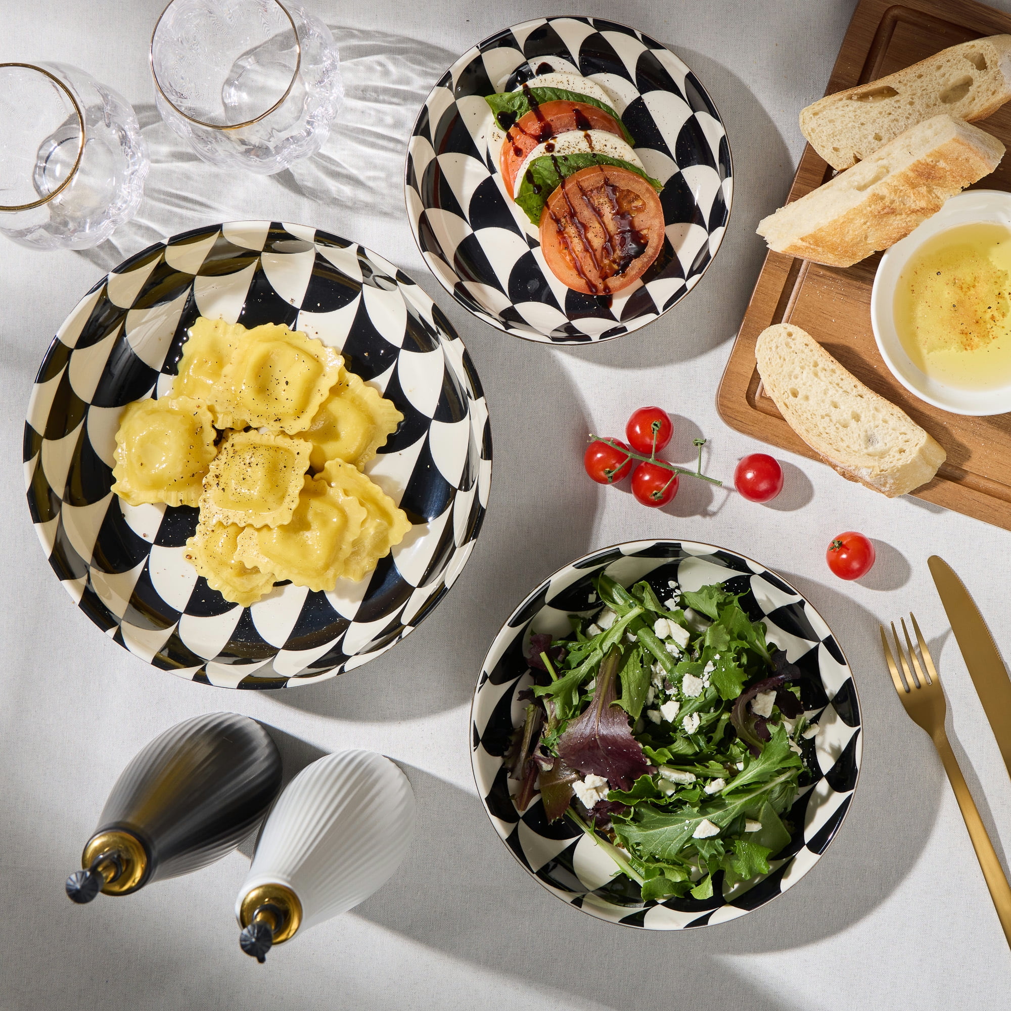 Thyme & Table Emmett 3-Piece Ceramic Nesting Low Bowl Set, Black and White