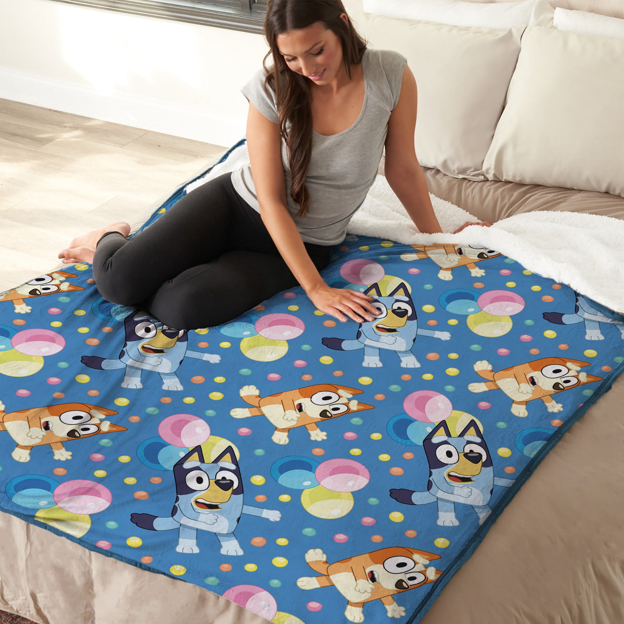 Bluey Dancing Fun Kids Silk Touch Throw Blanket with Sherpa Reverse, 46 x 60 inches – Soft Plush Fleece Throw Blanket