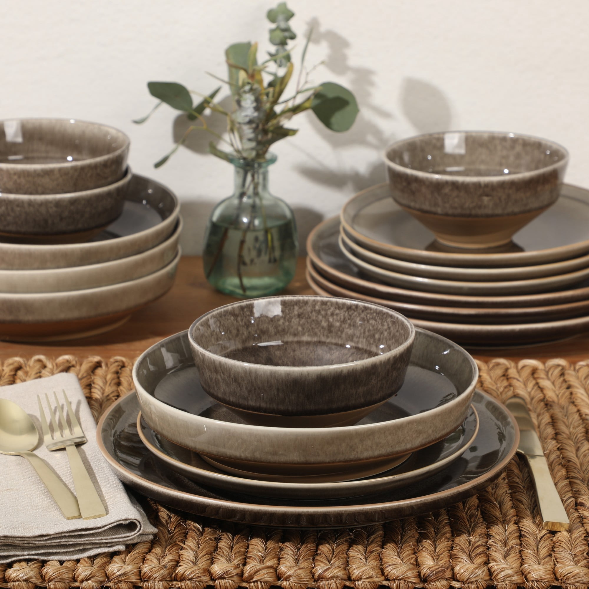Gibson Elite Hailstone 16 Piece Stonewe Reactive Glaze (Service for 4) Ceramic Plates and Bowls Dinnerware Set - Black