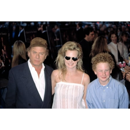Art Garfunkel Wife And Son At Premiere Of It Runs In The Family Ny