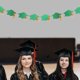thumbnail image 1 of WEUVEB Banner Colgante De Graduación Verde Para Decorar Fiesta Y Fotos Inolvidables, 1 of 8