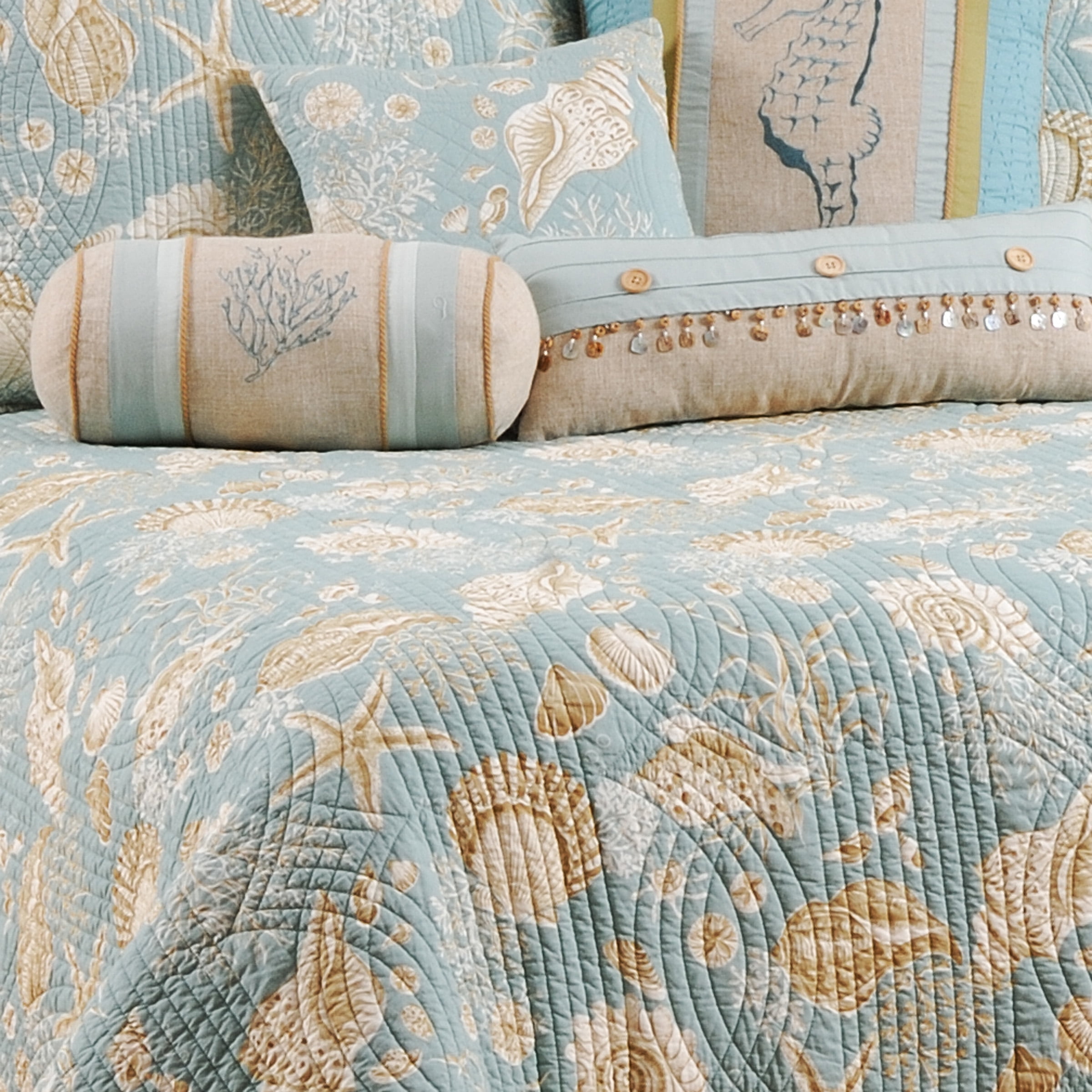 Natural Shells Oversized Cotton Twin Bedding Quilt - Beach House Coastal Decor