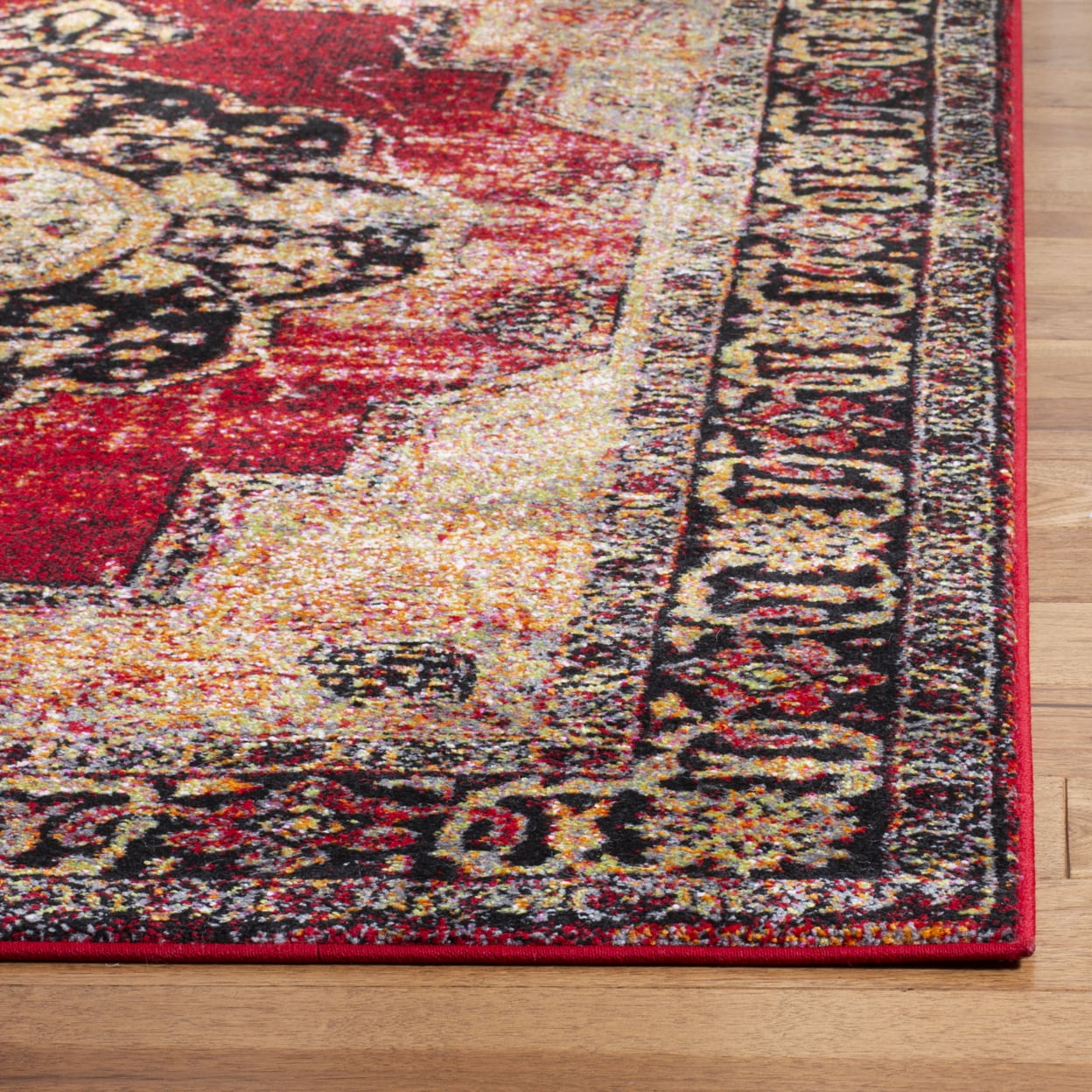 SAFAVIEH Vintage Hamadan Tahnee Traditional Area Rug, Red/Multi, 6'7" x 6'7" Round