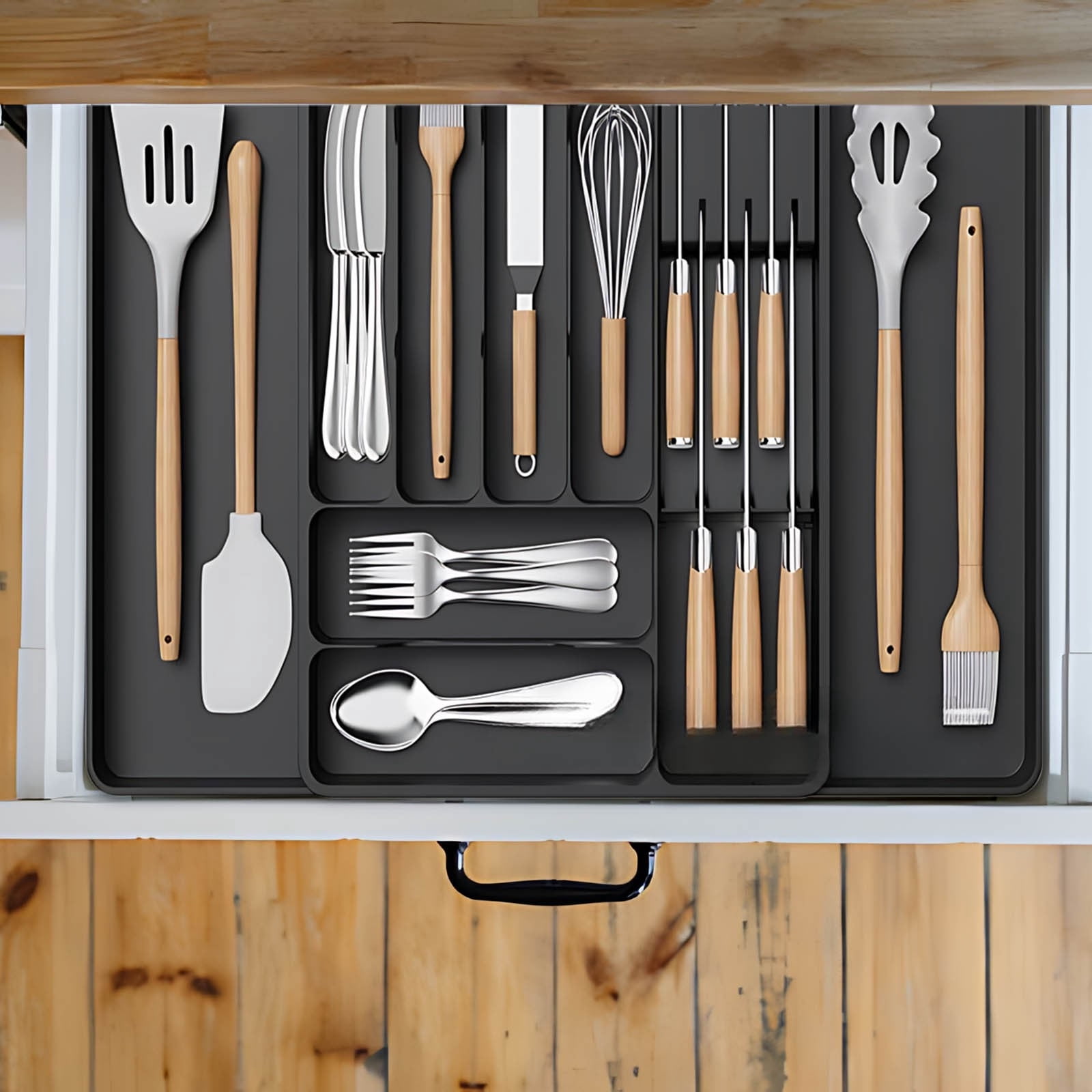 Adjustable Cutlery Drawer Organizer, Expandable Kitchen Utensil Storage Rack, Plastic Material, Fits Any Drawer Size, Easy to Clean