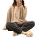 thumbnail image 5 of Pijama de felpa de invierno para mujer, de manga larga, de color liso, sencillo, de forro polar coral grueso, conjunto de dos piezas para el hogar, 5 of 6