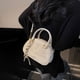 thumbnail image 2 of Bolsos de moda súper populares para mujer, nuevo bolso de hombro de cuero suave de alta calidad, versión coreana, bolso de mensajero informal, 2025, 2 of 5