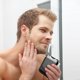 thumbnail image 4 of Pisexur Belleza Maquillaje Afeitadora portátil de doble cabezal, recortadora de barba portátil y recargable para viajes.para mujeres y hombres, 4 of 5