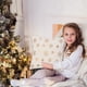 thumbnail image 5 of Adornos navideños, regalos navideños, juego de cojines navideños con copos de nieve y lentejuelas bordadas, para sala de estar, sofá, fundas para cojines navideños., 5 of 8