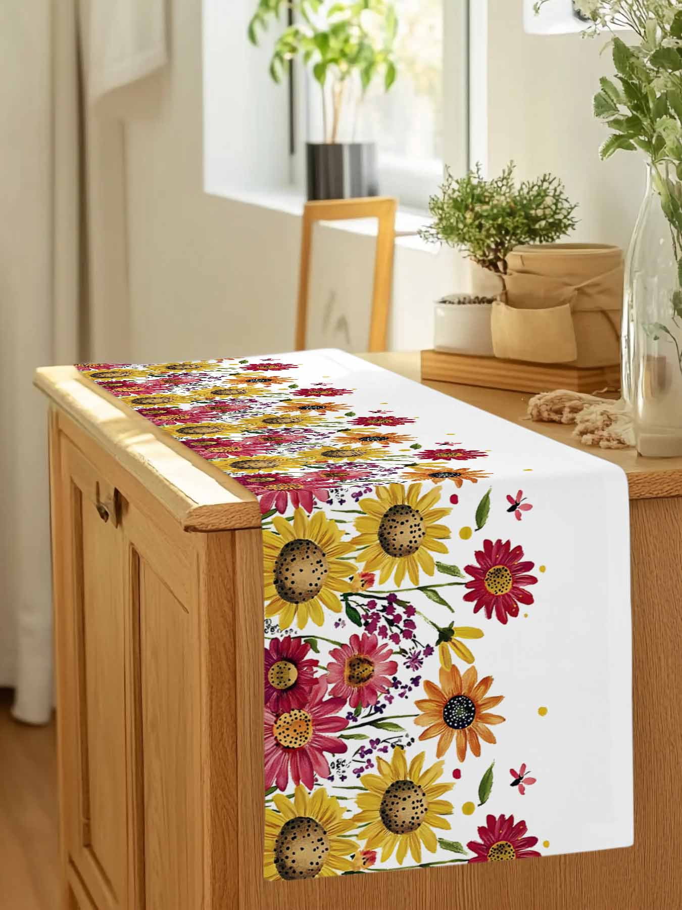 Summer Yellow Red Chrysanthemum Table Runner 90 Inches Long, Watercolor Pastoral Floral Table Runners Tabletop Scarf Kitchen Dining Tables Decoration for Home Party Indoor Outdoor
