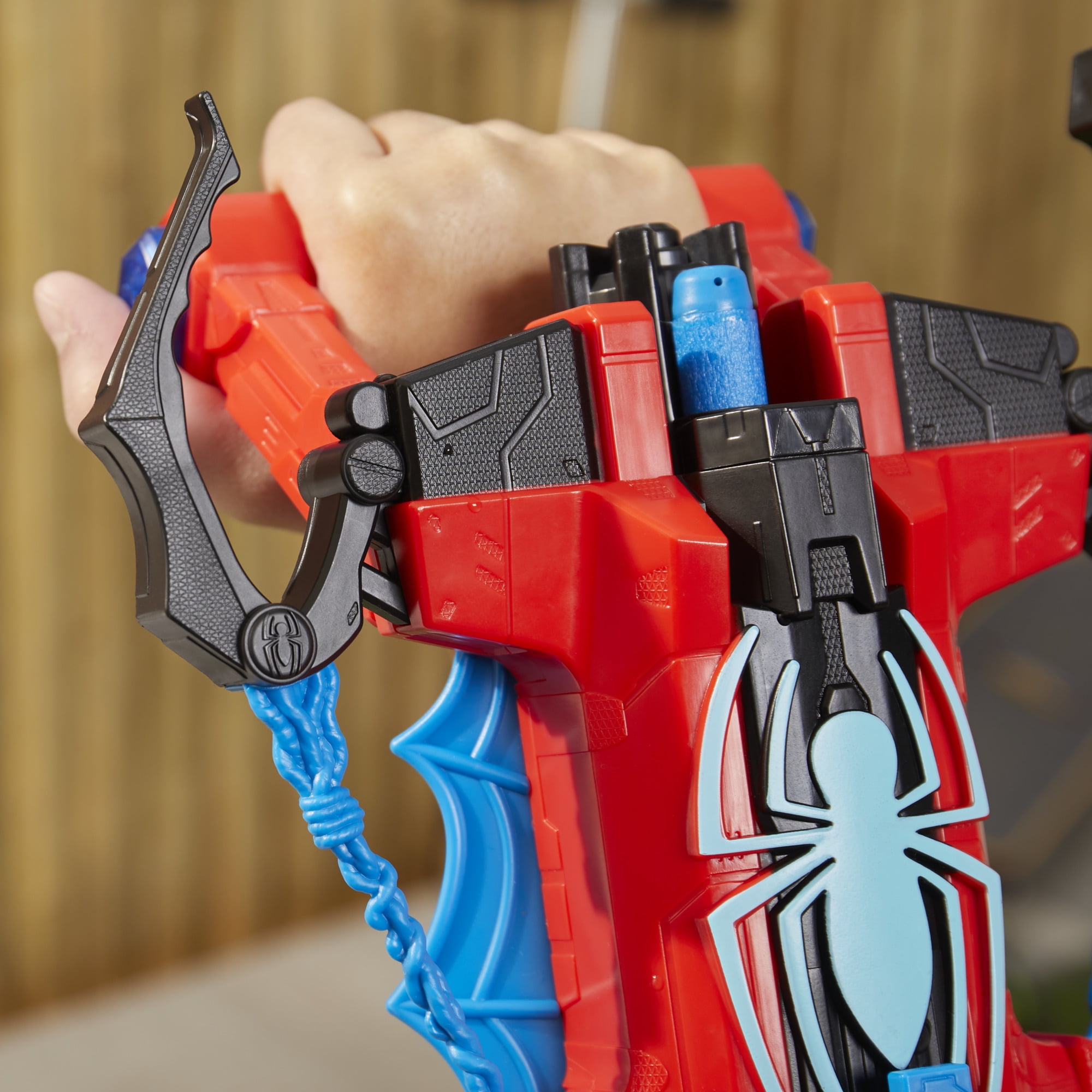 Nerf: Marvel Spiderman Strike 'N Splash Kids Toy Blaster for Boys and Girls with 3 Darts