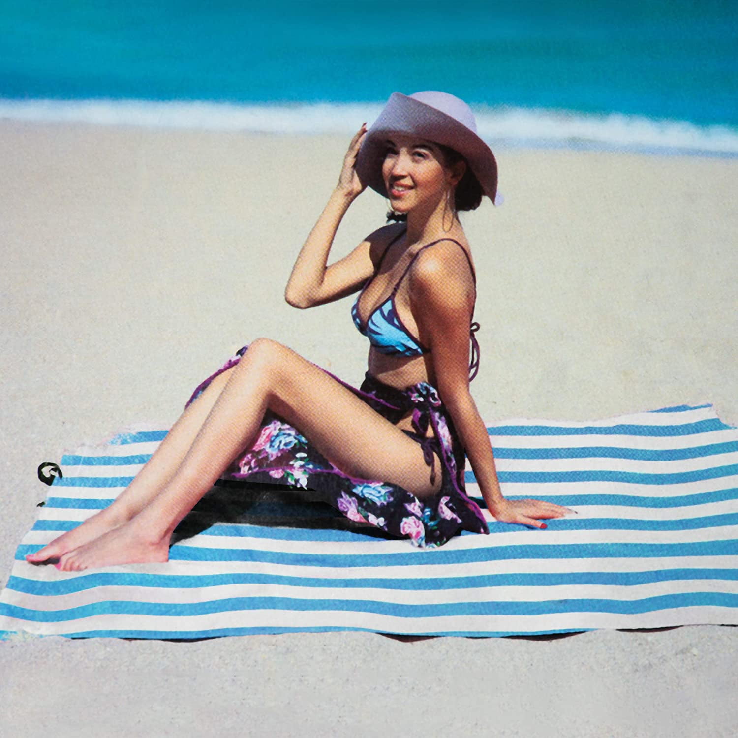 Extra Large Family Cabana Stripe Beach Towel 52 x 72 inch- TURQUOISE - Hotel Pool and Resort Big and Absorbent