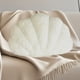 thumbnail image 4 of Almohada Decorativa de Concha, Cojín de Acento con Fibra de Peluche Suave, Almohada Rellena de Concha Marina, Beige y Blanco, 35x25x3cm para Sofá, Hogar, Oficina, 4 of 6