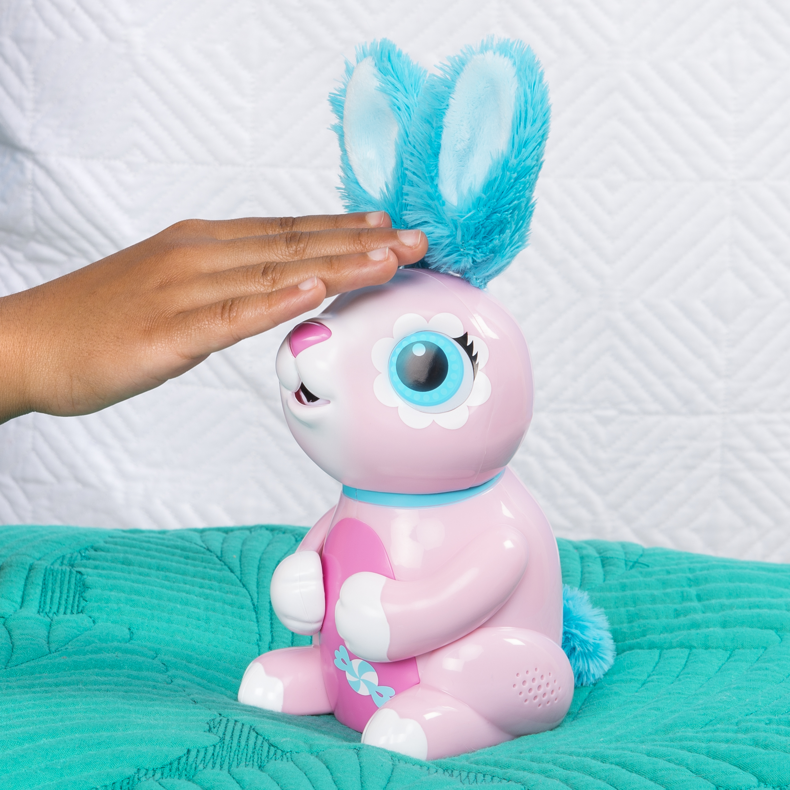 Zoomer - Hungry Bunnies, Shreddy, Interactive Robotic Rabbit that Eats, for Ages 5 and Up - image 4 of 8