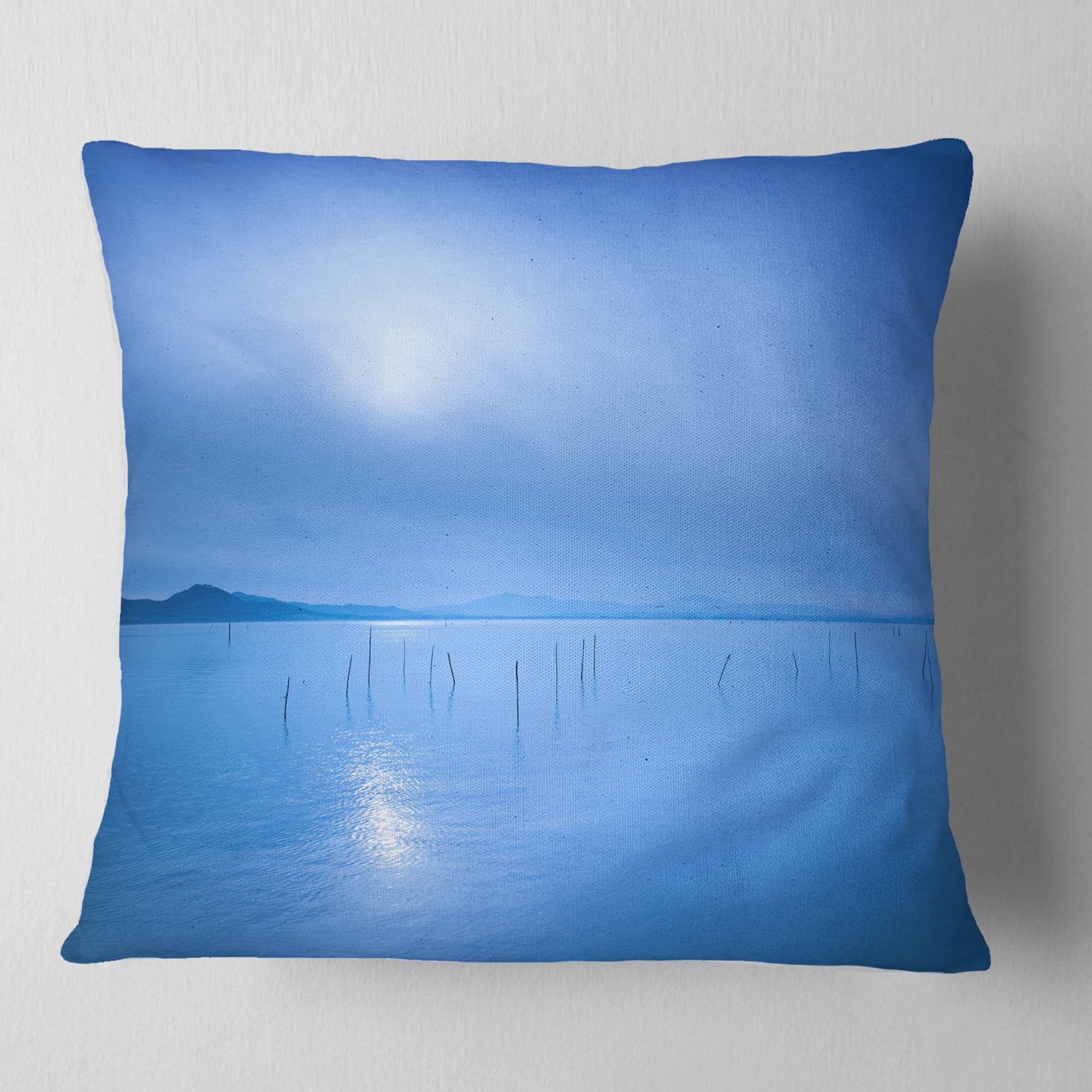 Designart Blue Water Surface in Morning - Seascape Throw Pillow - 18x18