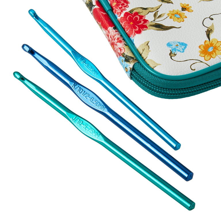 The Pioneer Woman Sweet Rose 25-Piece Crochet Hook Set with Carrying Case