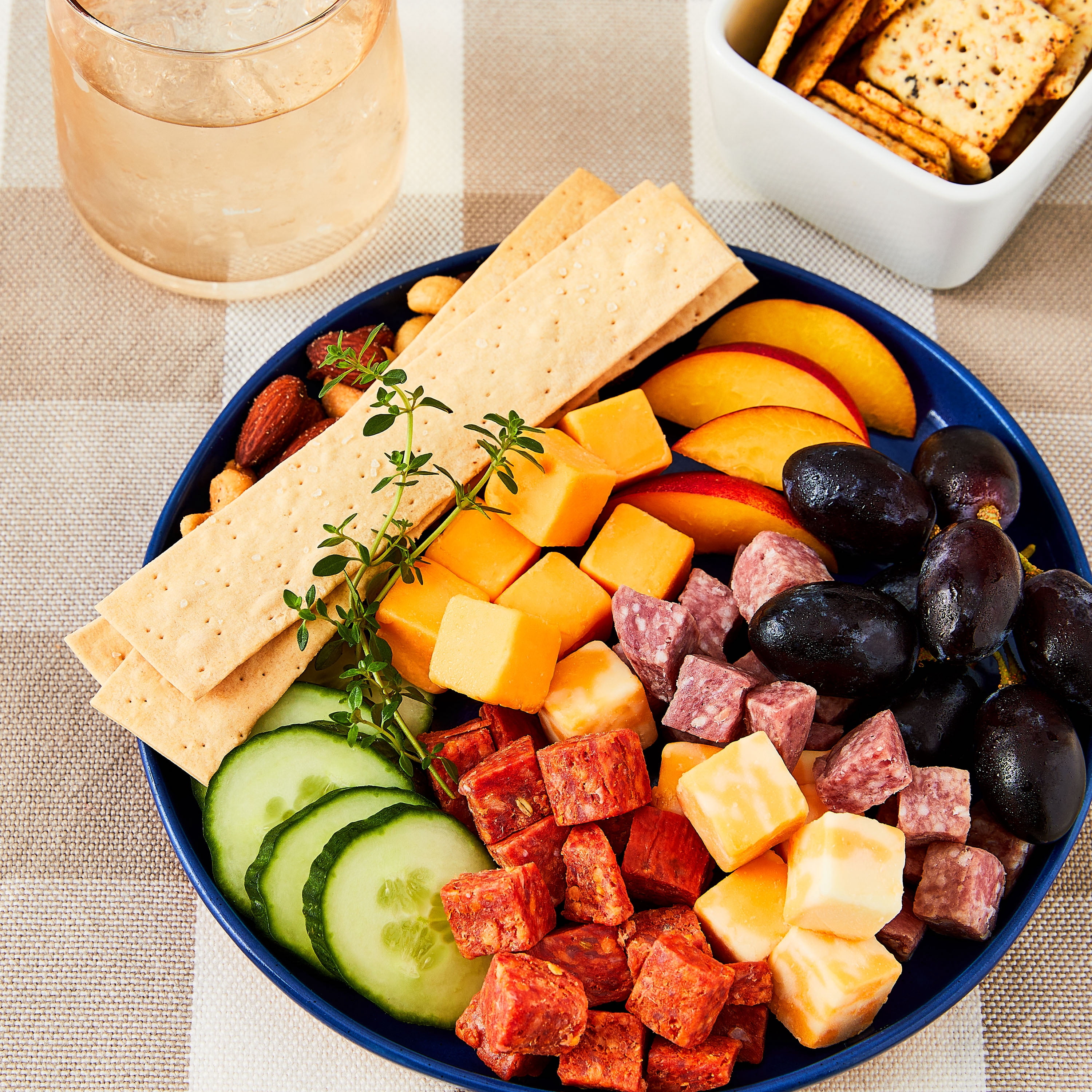Marketside Assorted Cubed Meat & Cheese Tray, 12oz (Cubed, Refrigerated)