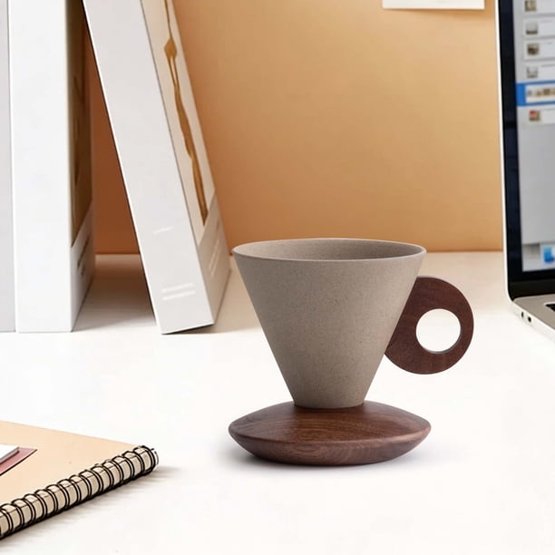 Elegante taza cónica de cerámica con asa y base de madera | Diseño vintage en forma de embudo para café vertido | Capacidad de 200 ml