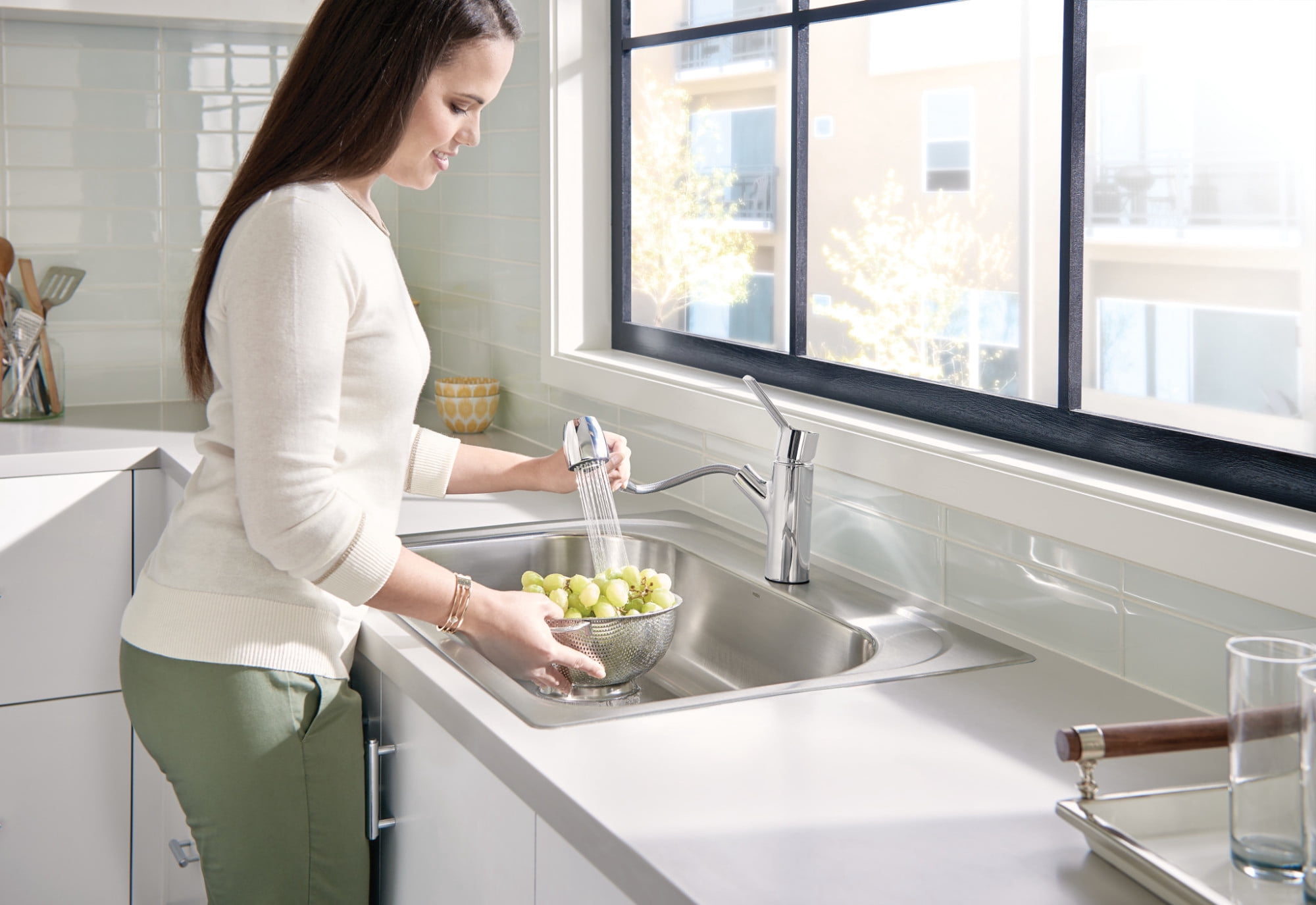 Moen Method Chrome One-Handle Pullout Kitchen Faucet