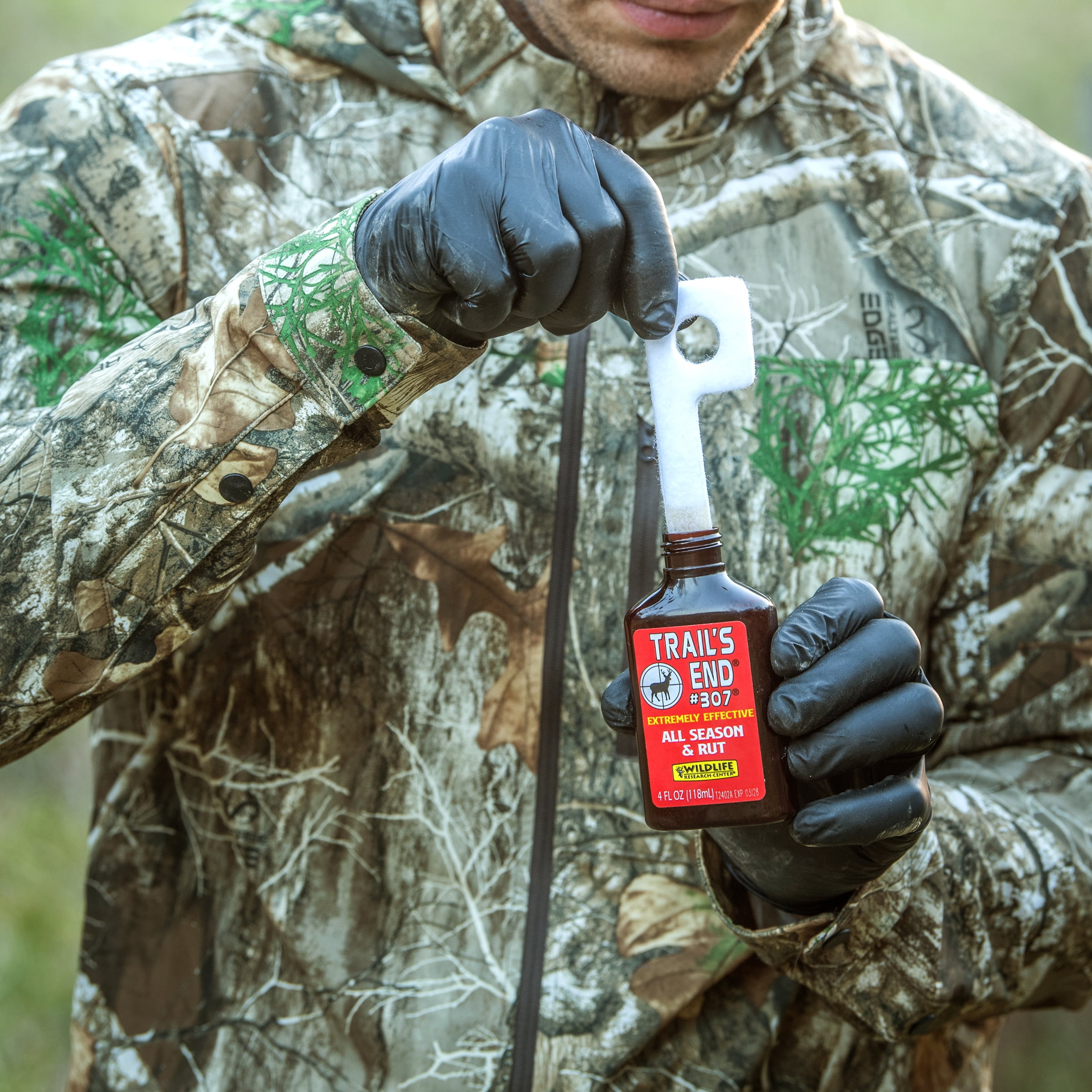 Wildlife Research Center X-tra Concentrated Cedar Masking Scent 4 fl oz Hunting Cover/Masking