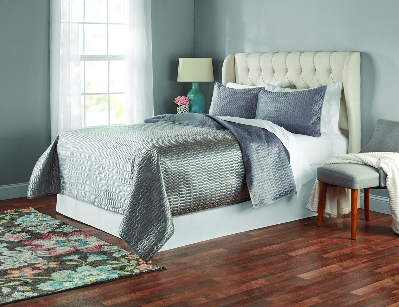 Mainstays Silver Poly Plush Velvet Geometric Stitched 2-Piece Quilt Set with Sham, Twin